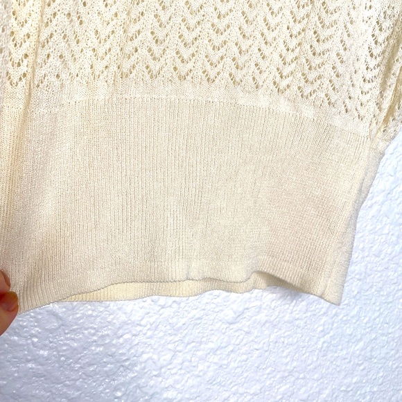 EXPRESS SHORT SLEEVE CREAM SWEATER SZ XS - Picture 7 of 9